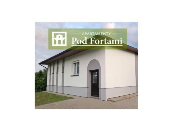 Apartamenty Pod Fortami プシェムィシル エクステリア 写真